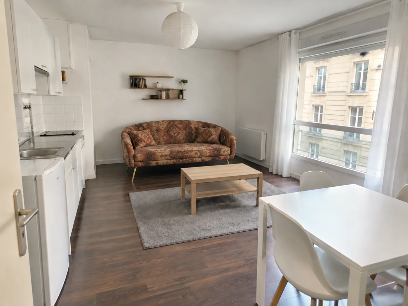 Appartement 1 pièce 27 m² meublé à louer à Paris