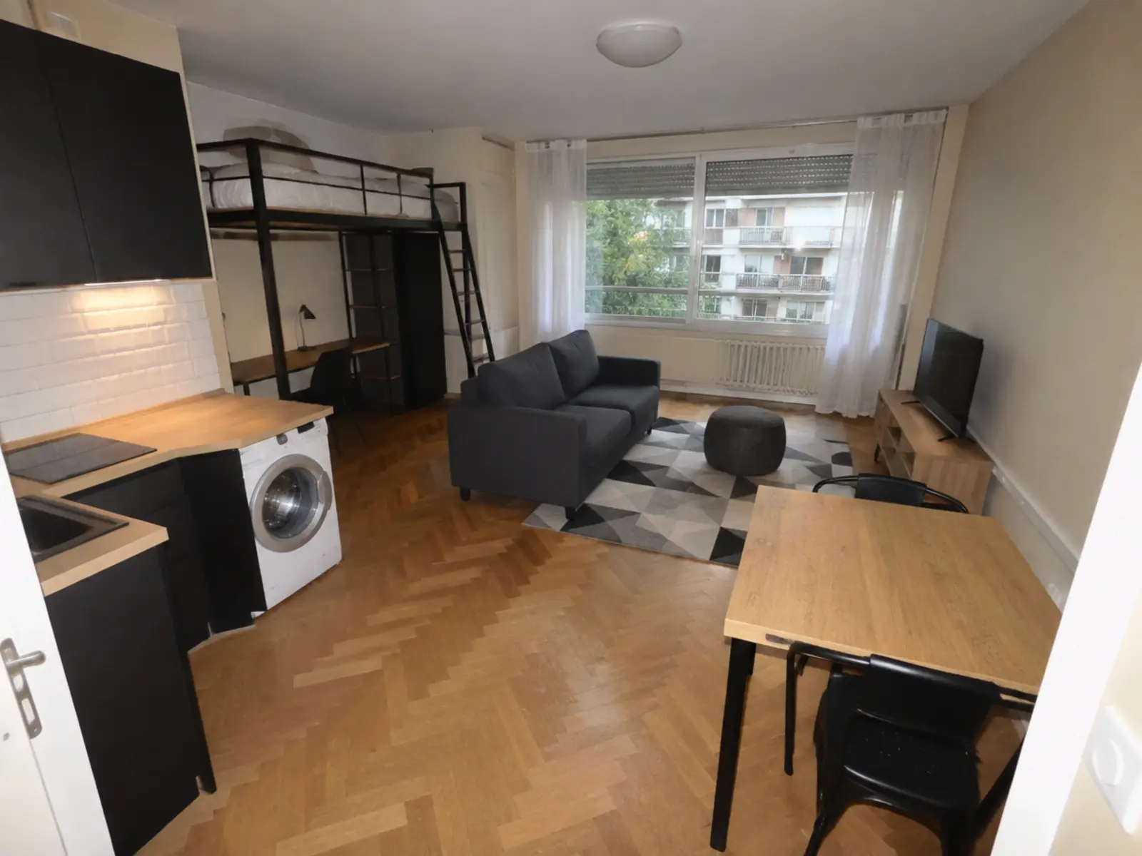 Appartement 1 pièce 29 m² meublé à louer à Courbevoie